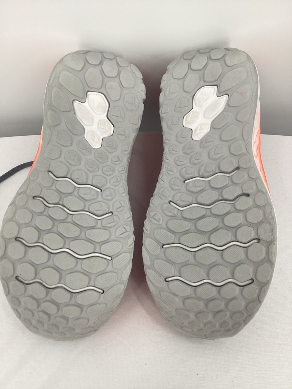 New Balance Fresh Foam More v2 Gray- Orange - Picture 8 of 9